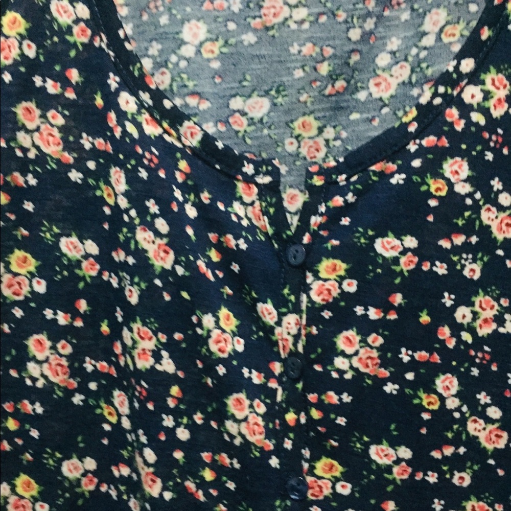 Blouse - Picture 7 of 8